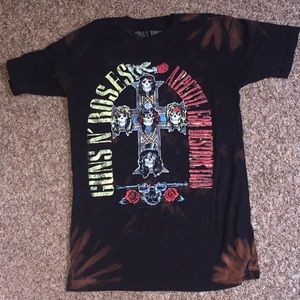 Guns ‘N’ Roses Rust colored shirt